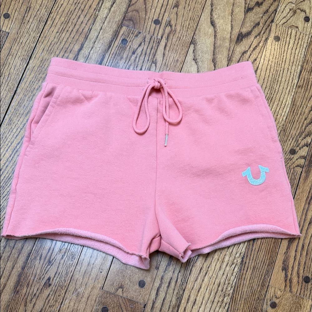 True Religion sz XL Foil HS Sweat Shorts peachy tone raw hem